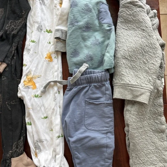 Burt’s Bee’s Baby 6-9m Assorted Baby Onesies and Onsie / Pants Sets - Picture 5 of 8